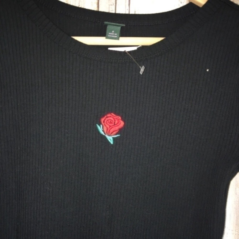 NWT Wild Fable Black Rose Embroidered Ribbed Dress - Picture 3 of 5